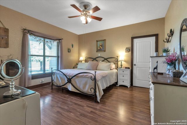 1582 County Road 3700, Dilley, TX 78017