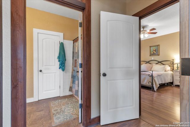 1582 County Road 3700, Dilley, TX 78017