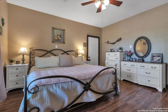 1582 County Road 3700, Dilley, TX 78017