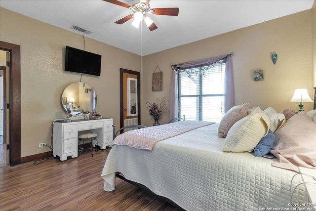 1582 County Road 3700, Dilley, TX 78017