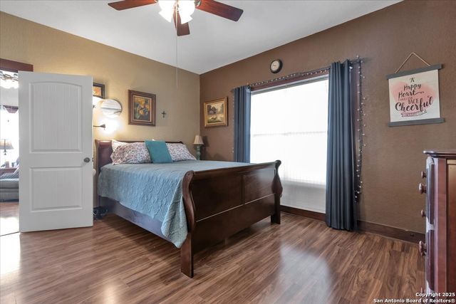 1582 County Road 3700, Dilley, TX 78017