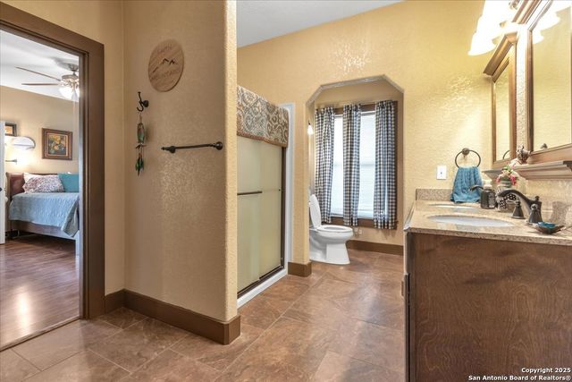 1582 County Road 3700, Dilley, TX 78017