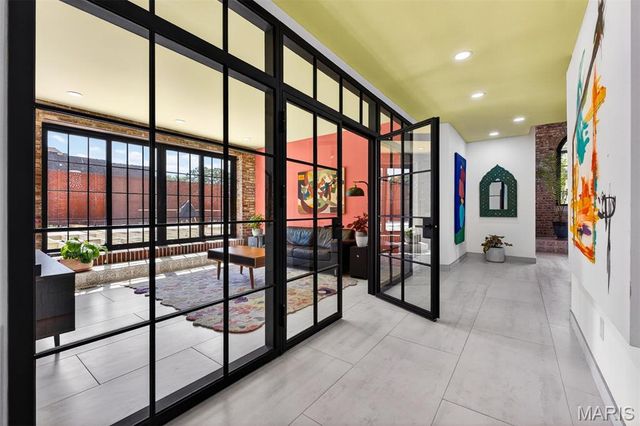 1034 S Kingshighway Boulevard, St Louis, MO 63110