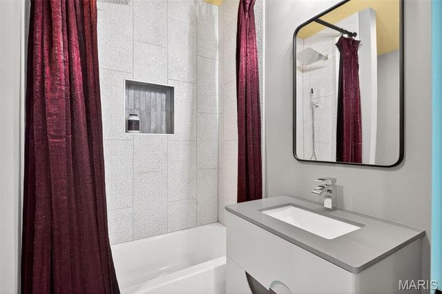 1034 S Kingshighway Boulevard, St Louis, MO 63110