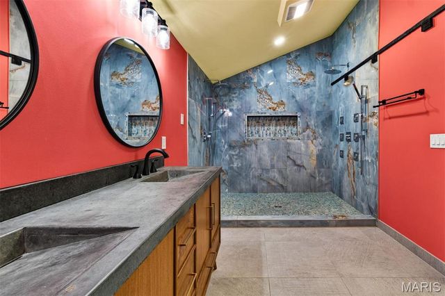 1034 S Kingshighway Boulevard, St Louis, MO 63110