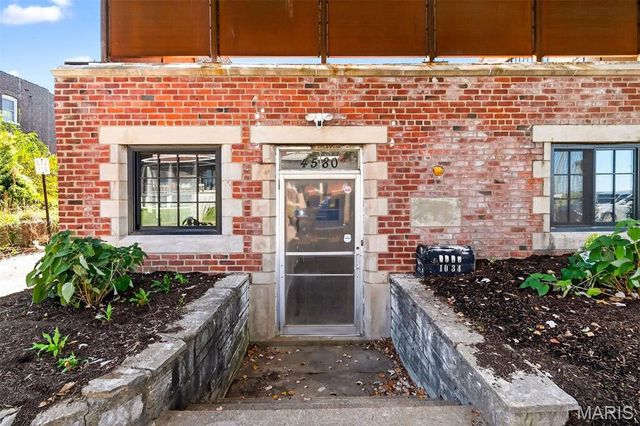 1034 S Kingshighway Boulevard, St Louis, MO 63110