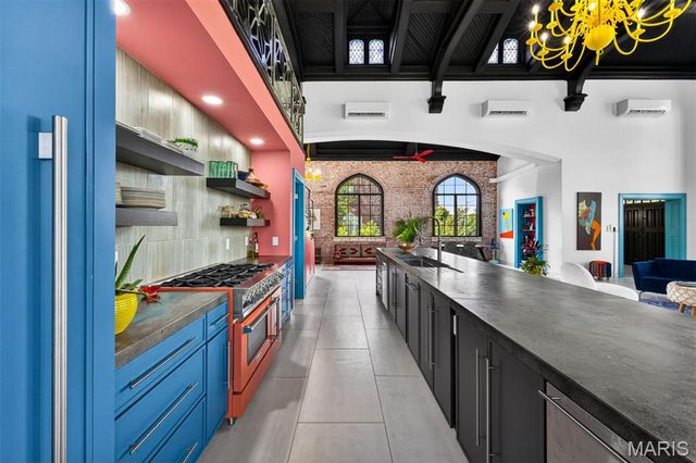 1034 S Kingshighway Boulevard, St Louis, MO 63110