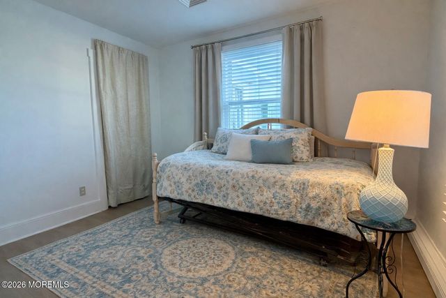 546 E Bayview Avenue, Ocean Gate, NJ 08740