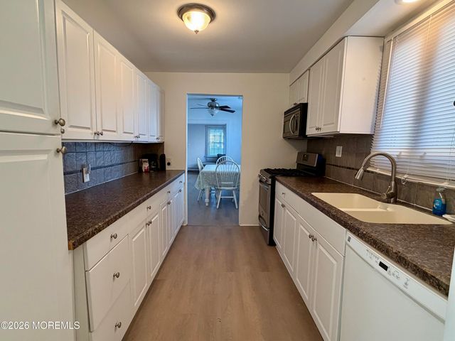 546 E Bayview Avenue, Ocean Gate, NJ 08740