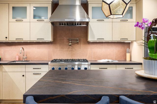 1118 S OAK HILLS WAY, Salt Lake City, UT 84108