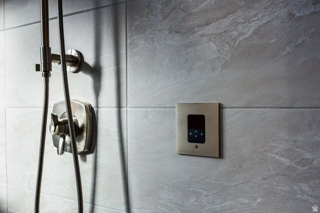 1118 S OAK HILLS WAY, Salt Lake City, UT 84108