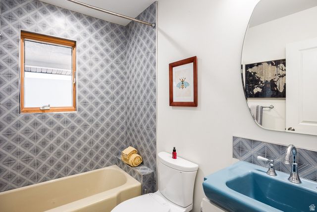 1118 S OAK HILLS WAY, Salt Lake City, UT 84108