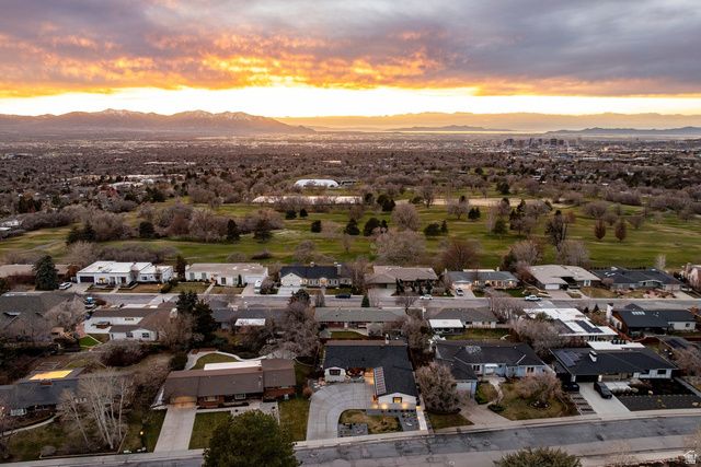 1118 S OAK HILLS WAY, Salt Lake City, UT 84108