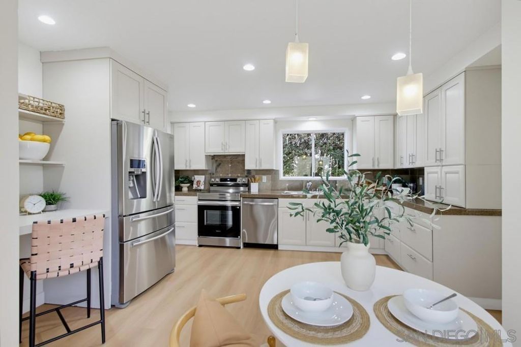 111 Delicias Ct, Solana Beach, CA 92075 — photo 5