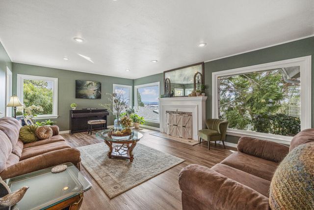 525 Mesa Drive, Klamath Falls, OR 97601