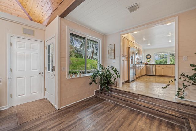 525 Mesa Drive, Klamath Falls, OR 97601