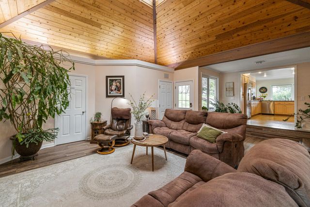 525 Mesa Drive, Klamath Falls, OR 97601