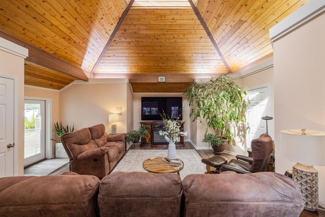 525 Mesa Drive, Klamath Falls, OR 97601