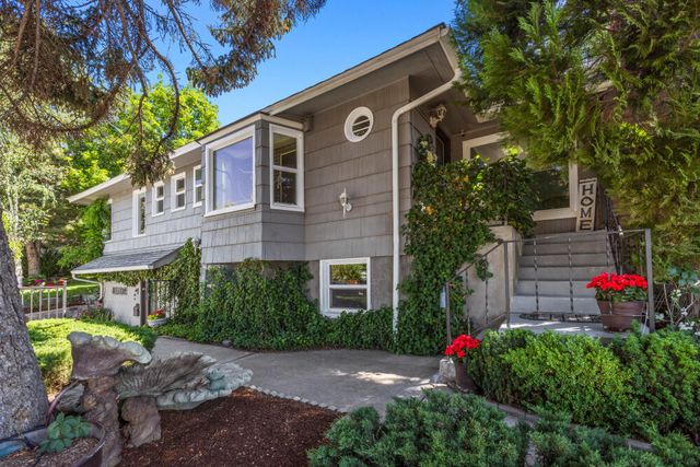 525 Mesa Drive, Klamath Falls, OR 97601