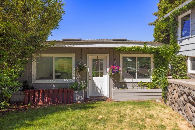 525 Mesa Drive, Klamath Falls, OR 97601