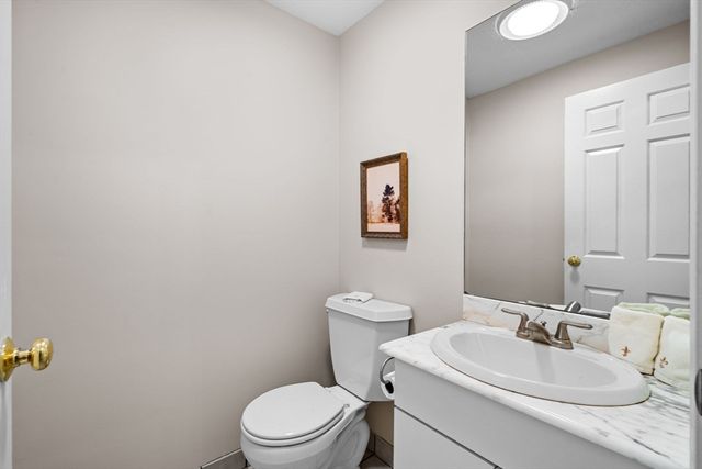 16 Oxford St, Lexington, MA 02420
