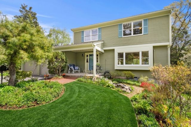 16 Oxford St, Lexington, MA 02420