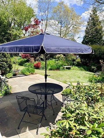 16 Oxford St, Lexington, MA 02420