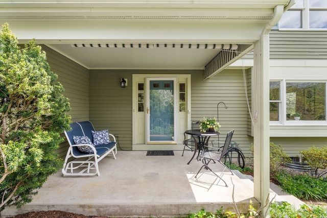 16 Oxford St, Lexington, MA 02420