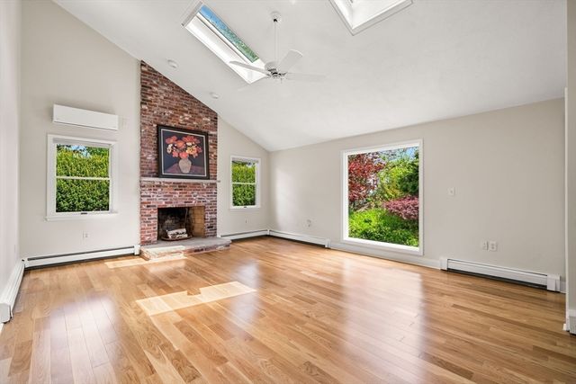 16 Oxford St, Lexington, MA 02420