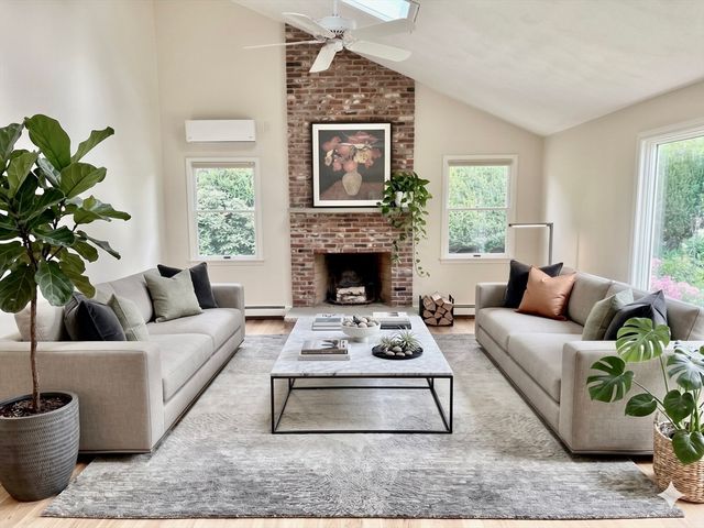 16 Oxford St, Lexington, MA 02420
