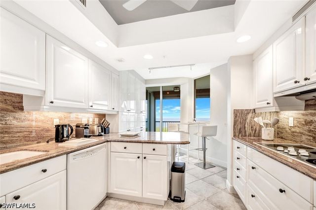 7225 Pelican Bay BLVD 2004, Naples, FL 34108