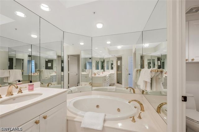 7225 Pelican Bay BLVD 2004, Naples, FL 34108
