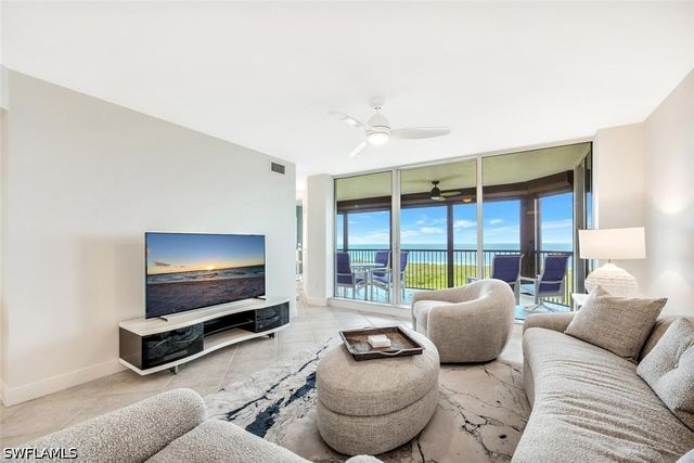 7225 Pelican Bay BLVD 2004, Naples, FL 34108
