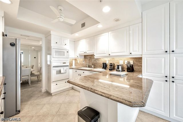 7225 Pelican Bay BLVD 2004, Naples, FL 34108