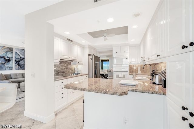7225 Pelican Bay BLVD 2004, Naples, FL 34108