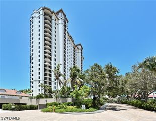 7225 Pelican Bay BLVD 2004, Naples, FL 34108