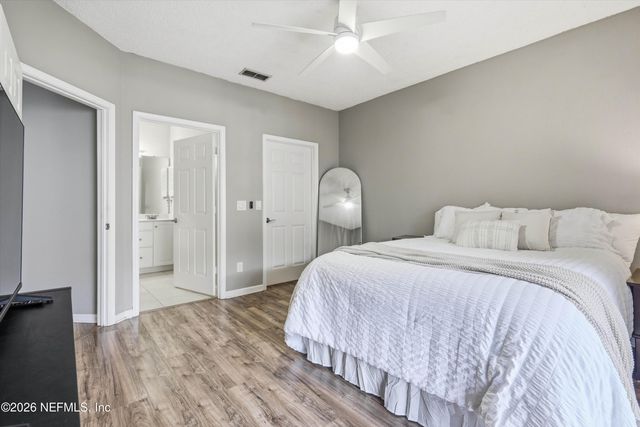 10000 GATE Parkway N 1824, Jacksonville, FL 32246