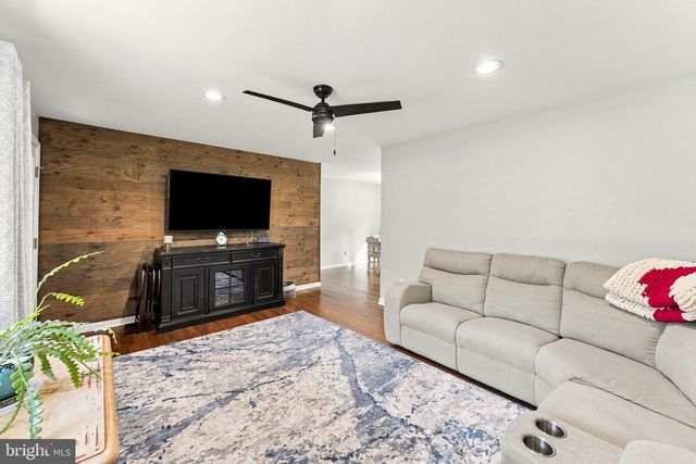 3527 HOOPER RD, New Windsor, MD 21776