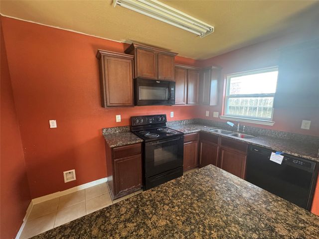 20411 Red Canyon Creek Lane, Houston, TX 77338