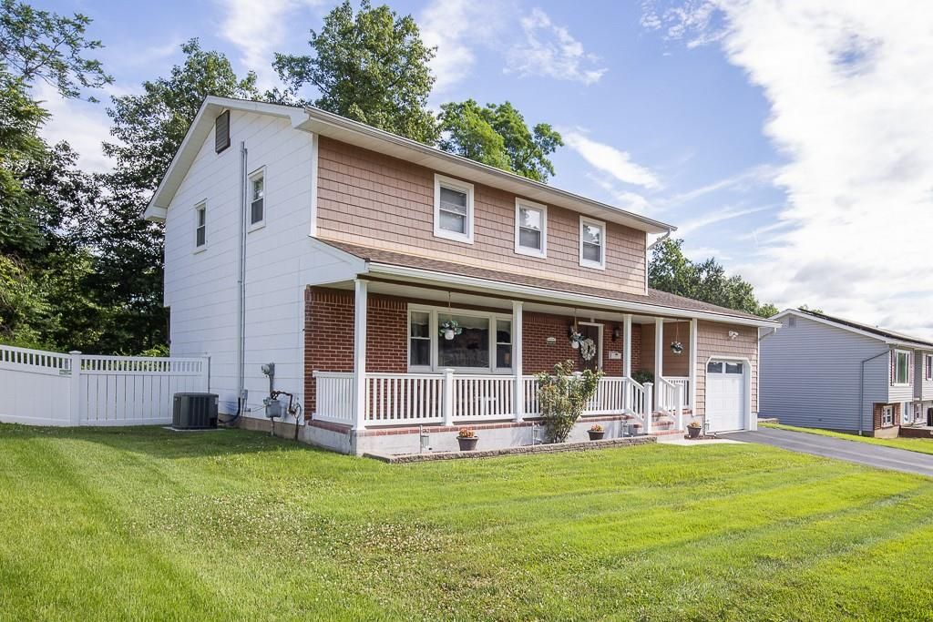 22 Rowan Drive, Garnerville, NY 10923