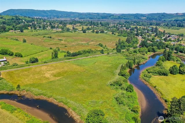 2001 Heckard Road, Raymond, WA 98577