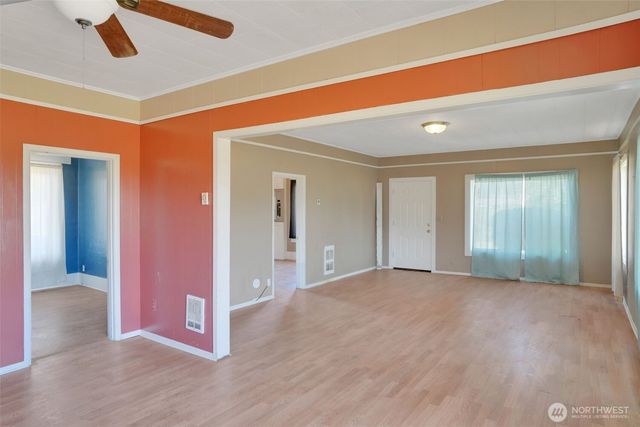 2001 Heckard Road, Raymond, WA 98577