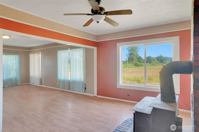 2001 Heckard Road, Raymond, WA 98577