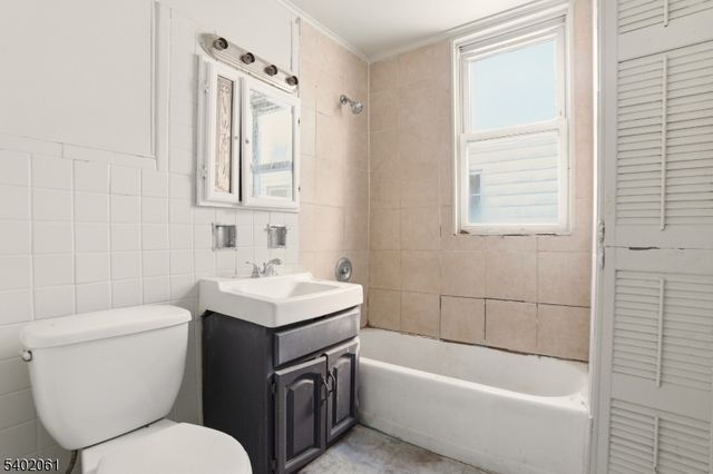 21 N 23Rd St, East Orange City, NJ 07017