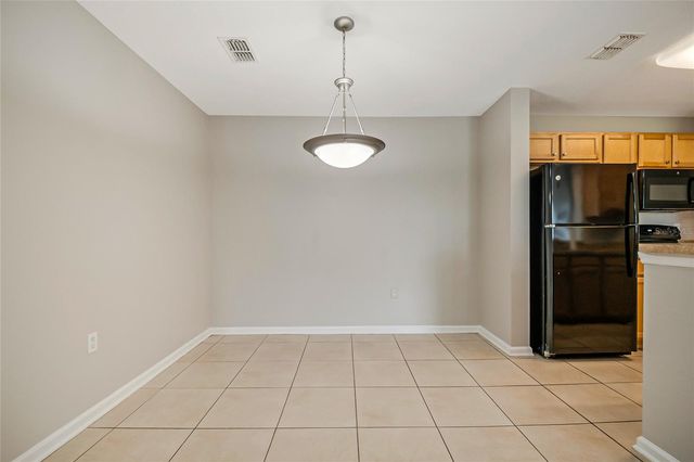 5974 LAKE POINTE VILLAGE CIRCLE 110, Orlando, FL 32822