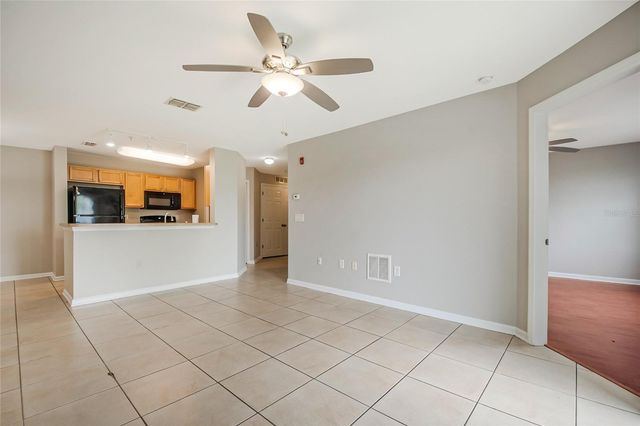 5974 LAKE POINTE VILLAGE CIRCLE 110, Orlando, FL 32822