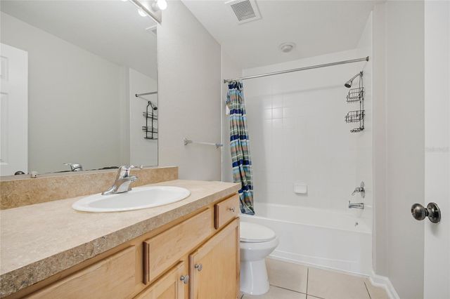 5974 LAKE POINTE VILLAGE CIRCLE 110, Orlando, FL 32822