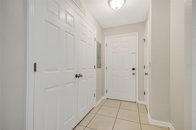 5974 LAKE POINTE VILLAGE CIRCLE 110, Orlando, FL 32822