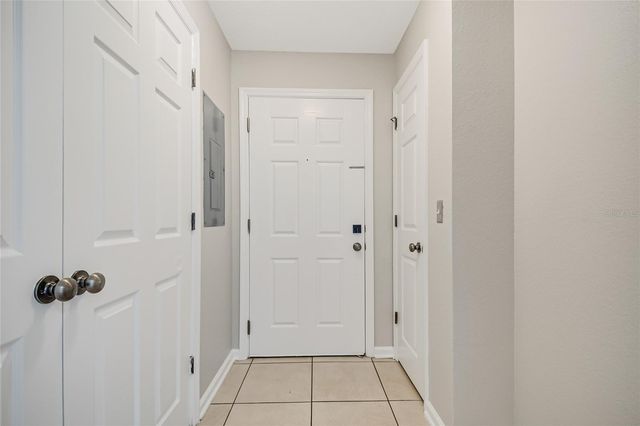 5974 LAKE POINTE VILLAGE CIRCLE 110, Orlando, FL 32822