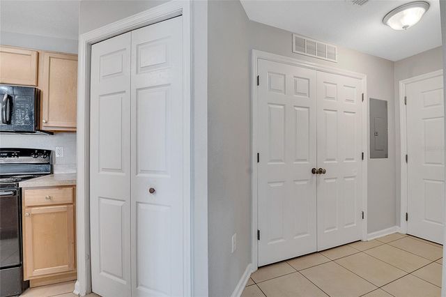 5974 LAKE POINTE VILLAGE CIRCLE 110, Orlando, FL 32822